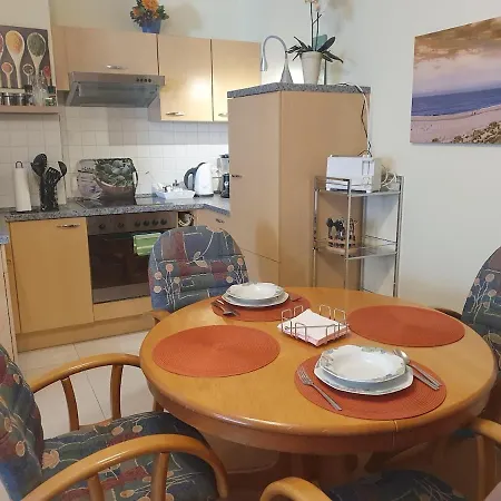 Lovely Souterrain Apartament