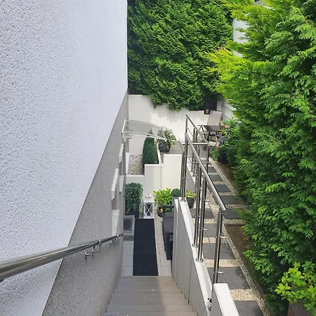 Apartament Lovely Souterrain